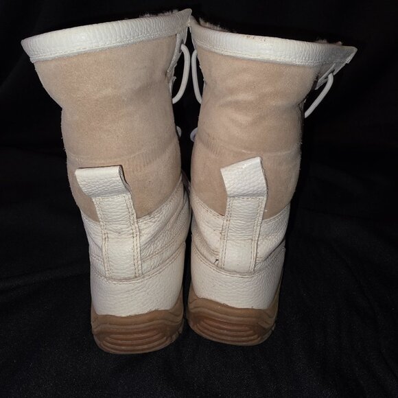 Ugg Australia Adirondack Boot II White Women's Winter Boots - Picture 12 of 15